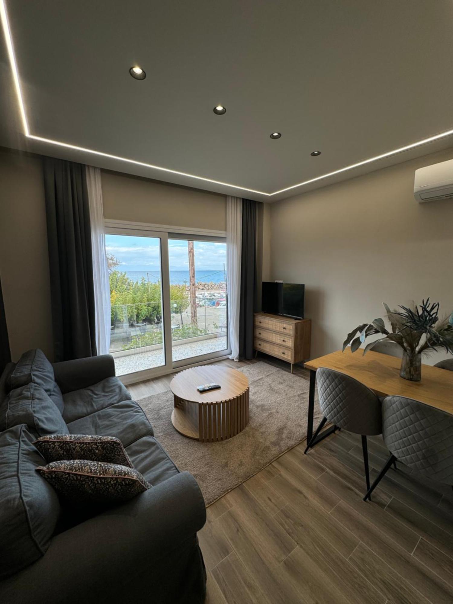 Artemis Apartments Diakopto Exteriör bild